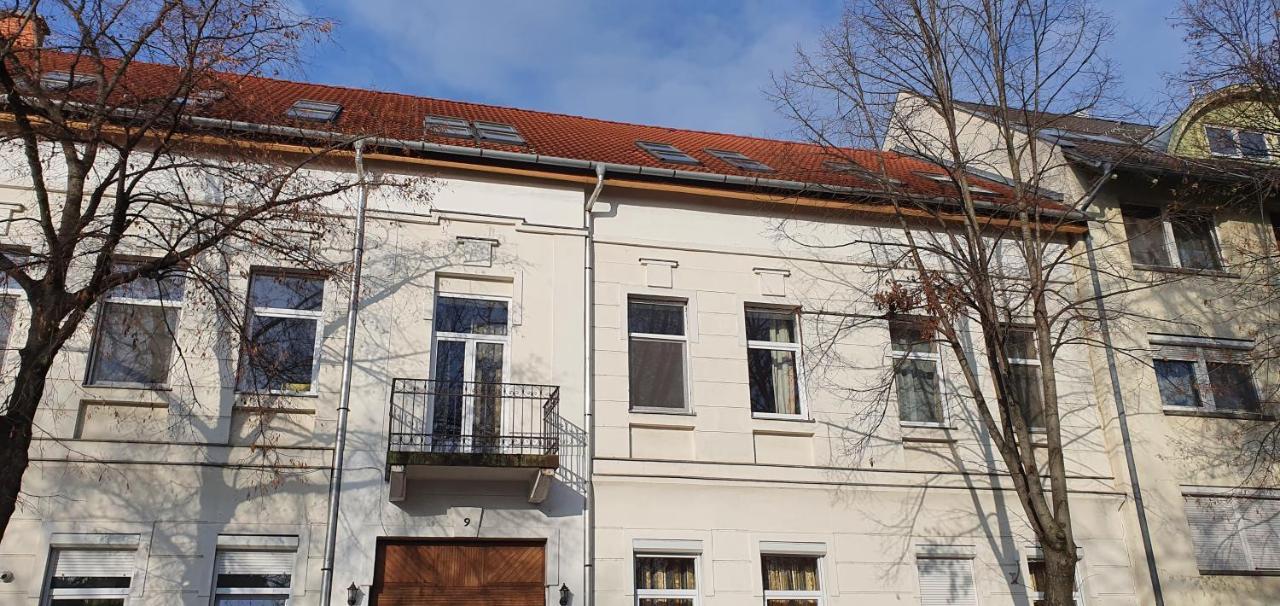 A Pousada Romzsa Tódor Kollégium Szeged Exterior foto